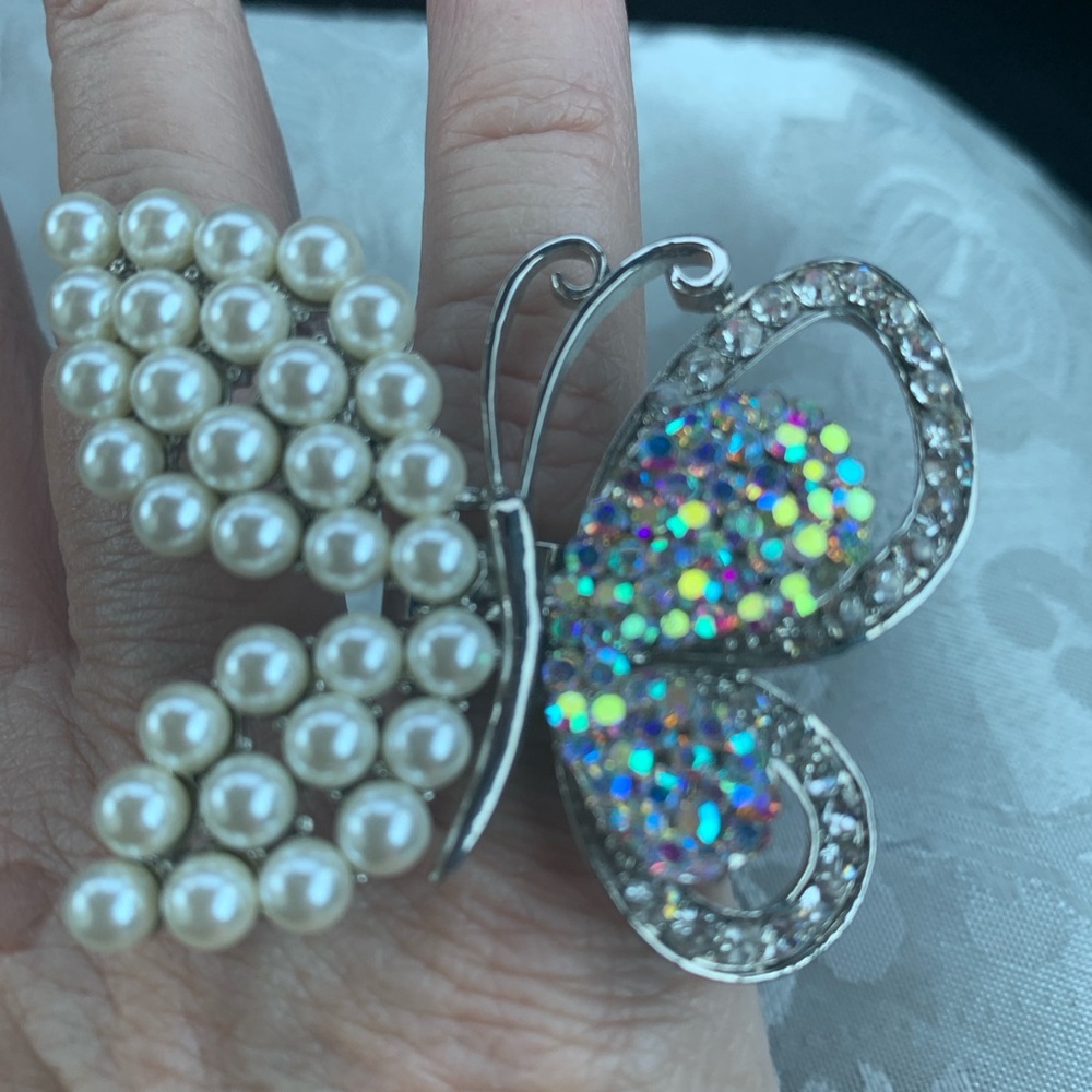 Silvertone Embellished Butterfly Ring - Picture 6 of 6